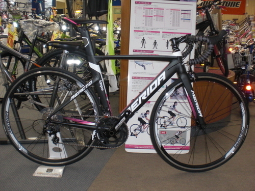 ＭＥＲＩＤＡ　ＲＥＡＣＴ４００　２０１６年モデル型落ち特価