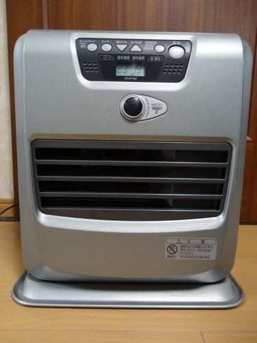 トヨトミ Toyotomi 石油ファンヒーター Lc U325s リン 国立の季節 空調家電 ファンヒーター の中古あげます 譲ります ジモティーで不用品の処分