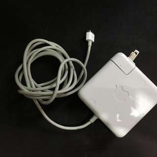 MacBook Pro 2011の充電ケーブル