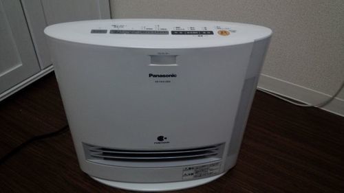 パナソニック　2013年製　おしゃれ　ひとセンサー付　加湿セラミックファンヒーター　DS-FKX1204
