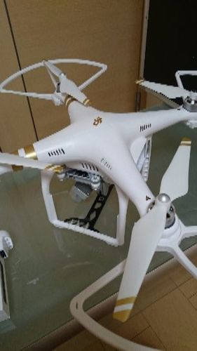 dji  ファントム3プロフェッショナル 4K空撮ドローン「DJI Phantom 3」国内発売は5月中旬。事故の賠償補償