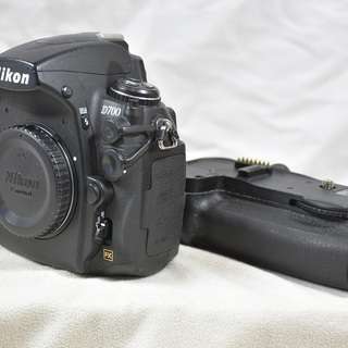 ニコン NIkon D700 ボディ + MB-D10・BL-3...