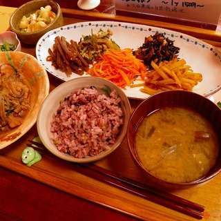 完全無添加 化学調味料不使用11時から18時まじめに作った調味料やお野菜たちのホッコリ美味しいごはん家です おばq 鶴瀬の創作料理の無料広告 無料掲載の掲示板 ジモティー