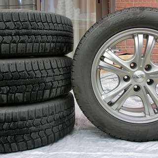 スタッドレスタイヤセット 205/60R16 プリウスα