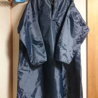 【取引完了】　雨カッパ　袖ありポンチョ型　USED