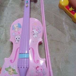 ジュエルペットのバイオリンのおもちゃです。