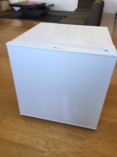 45リットル　ミニ冷蔵庫 / Brand new Mini fridge 45L