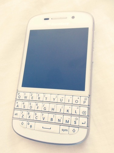 ブラックベリー BlackBerryQ10 ☆ほぼ新品☆SIMフリー | inmarco.ae