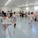 広いスタジオでバレエ♪子供・大人・シニア（初心者）　さくらバレエスクール − 大阪府