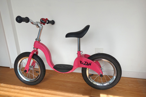 再値下げ》バランスバイク美品KaZAMフットレスト付き ストライダー系