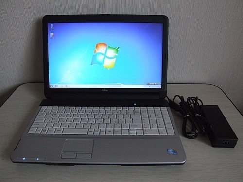 Fujitsu LIFEBOOK A530/AX ノートパソコン（２）