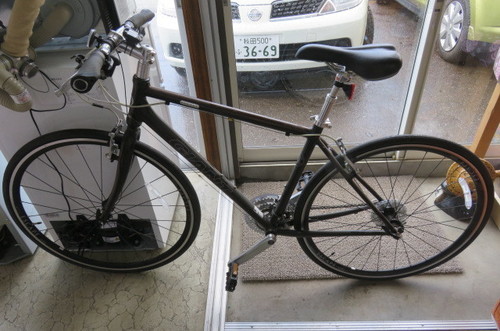 AG32. 自転車 GIANT クロスバイク ESCAPE R3 S