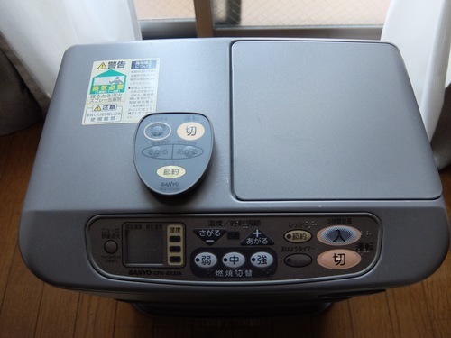 サンヨー　石油ファンヒーター　中古　CFH-GX32A