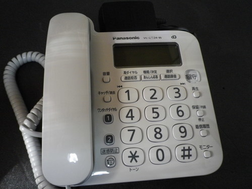 パナソニック デジタルコードレス電話機VE-GD24DL－W 親機のみー中古品ー (サクランボ) 寒河江の電話、FAX《電話機》の中古あげます