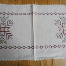 北欧の手縫いデンマーク刺繍ランチョンマット