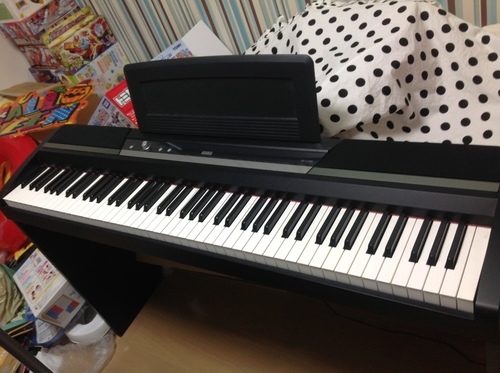 KORG　電子ピアノ　SP-170S　14年製　スタンド付き