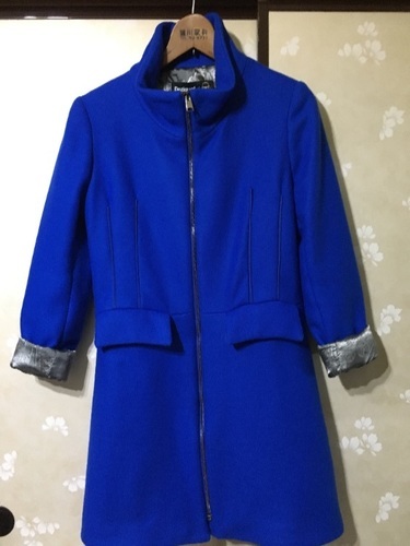 【Desigual】ほぼ新品のブルーのコート