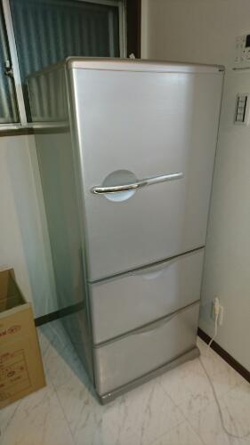 冷蔵庫 アクア　12年式　AQR-261A 255L 3ドア