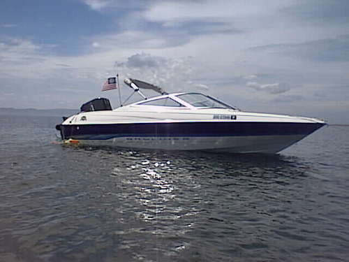 プレジャーボート　ベイライナー1704ＳＦ（１７フィート）　2スト120馬力　ボートトレーラー付き