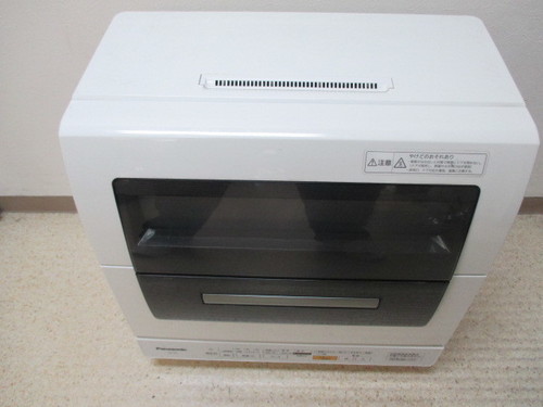 (D-55) Panasonic 食器洗い乾燥機 (NP-TR5) ※２０１２年製 【セール】