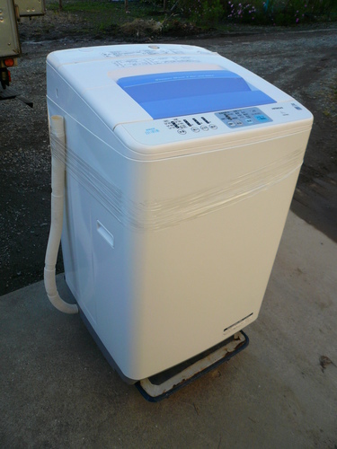 日立　白い約束 　NW-R801　8ｋｇ　14年製　全自動洗濯機