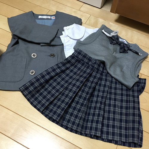 鶴山台国際幼稚園制服 (OK) 堺のキッズ用品《幼児教育》の中古あげます・譲ります｜ジモティーで不用品の処分