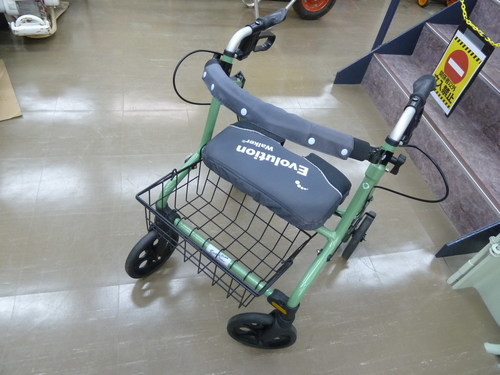 歩行器　エヴォリューション　ウォーカー