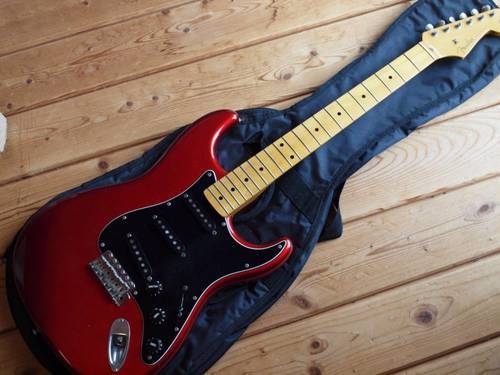 フェンダーストラトキャスター fender stratocaster