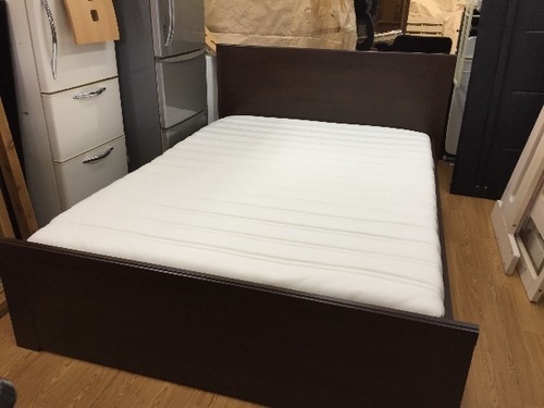 予約済IKEA ダブルベッド 売ります