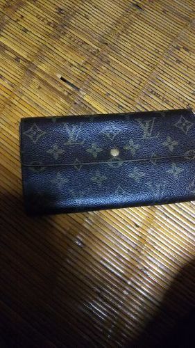 ヴィトン財布