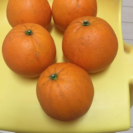 オレンジ。