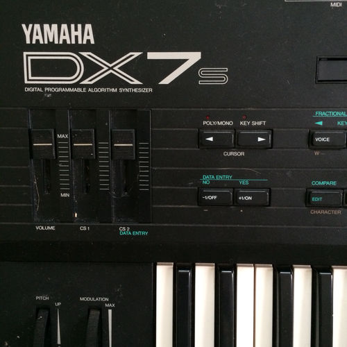 美品 YAMAHA DX7s シンセサイザー - 鍵盤楽器、ピアノ