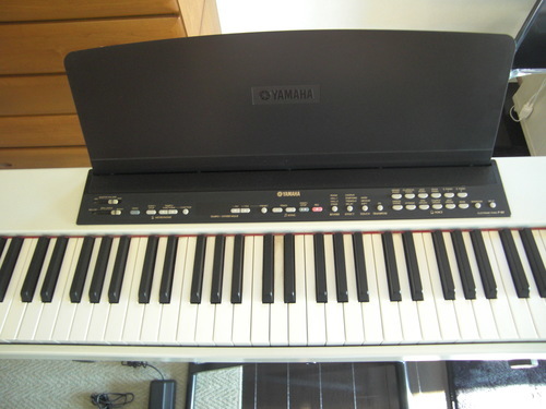 YAMAHA　電子ピアノ　P-80
