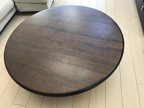 カリモク家具の円卓