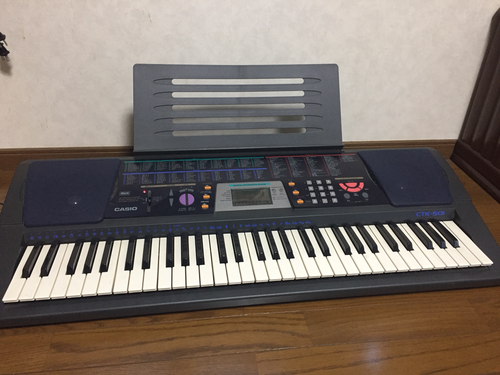 電子ピアノCASIOキーボード