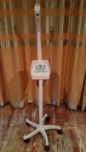 全部で買い取りで3万6千円です。レジ、スチマ、ワゴン、ソファ、椅子  