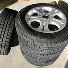 スタットレスタイヤ215/60R16ホィール４本セット車を乗り換につき不要となり譲ります。（値下げしました）