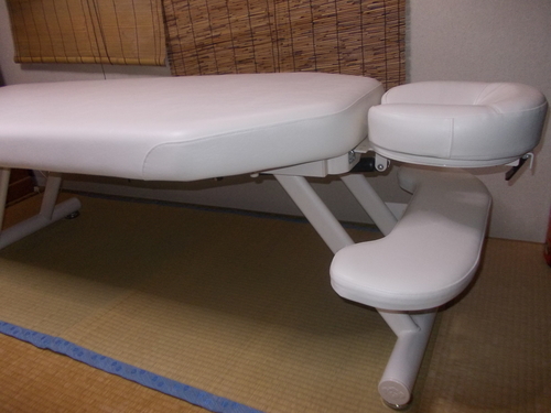 値下げしました！マッサージベッド！高田ベッド製作所製　GSイージーアイ-5型　TB-1086