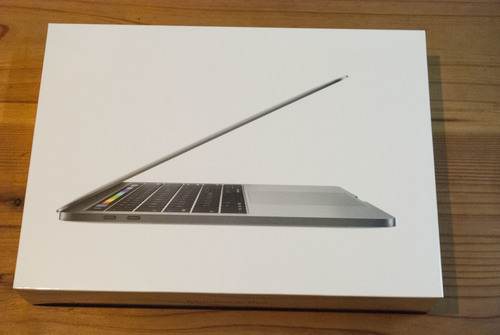 新品 新型 MacBook Pro 13インチ Touch Bar スペースグレー 256GB