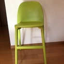IKEAの子供用の椅子