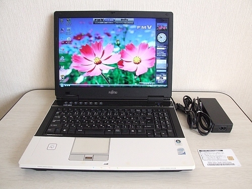 Fujitsu FMV-BIBLO NF/B75D 地デジ ノートパソコン