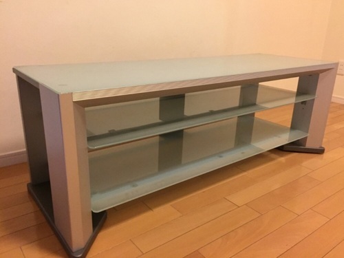 ガラス製テレビボード