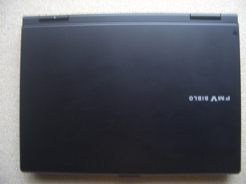 富士通　FMV-BIBLO NF70W