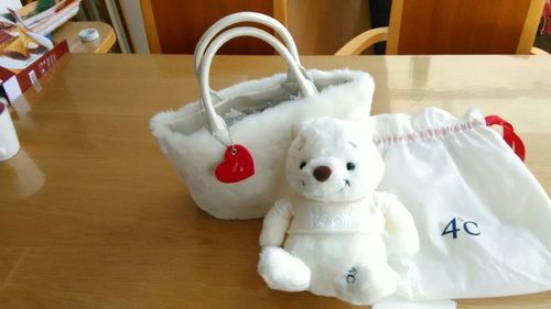 限定品　４℃ディズニーのプーさん付きカバン！値下げ