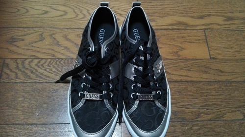 ★新品正規品 ゲスGUESS★　スニーカー