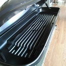 ルーフボックス（THULE)とアルミエアロバーのセットです。
