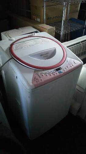 珍しいピンクの洗濯機！引き取りで割引☆