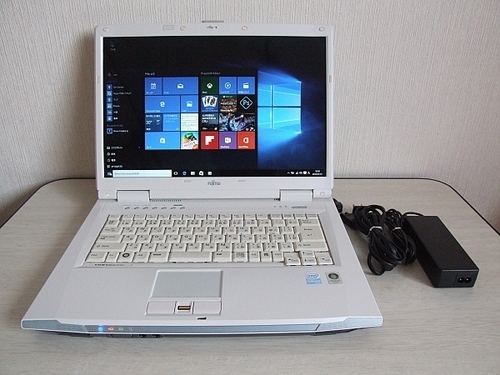 Fujitsu FMV-BIBLO NF50Y ノートパソコン(2)