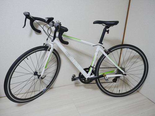 ロードバイク momentumモーメンタム iWant R-1