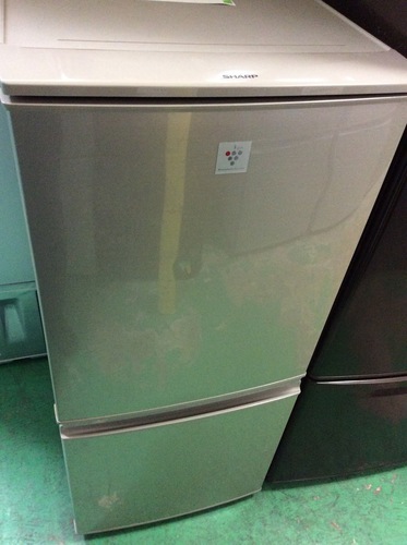 【送料無料】【2014年製】【美品】【激安】冷蔵庫　SHARP　SJ-PD14Y-N